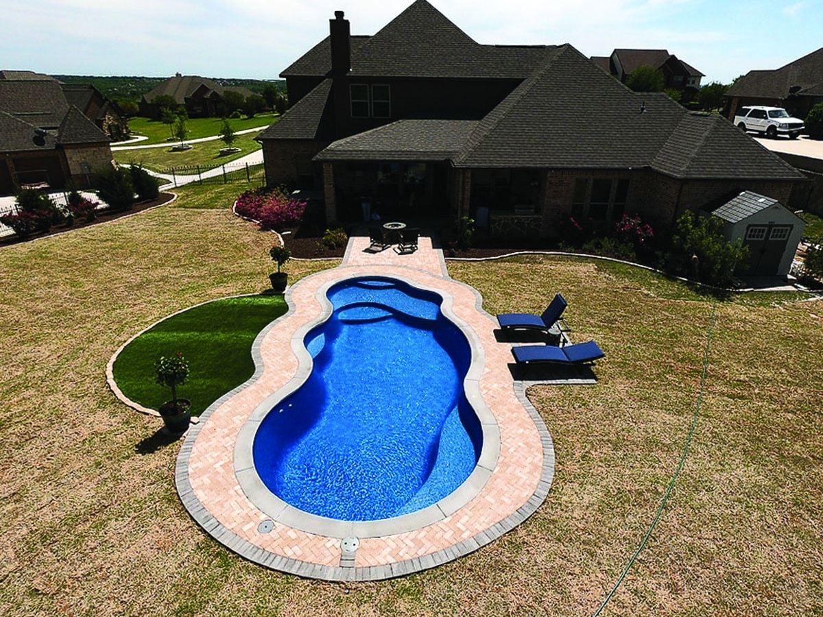 Fiji 1534 Pacific Blue Tint with Interlocking Pavers