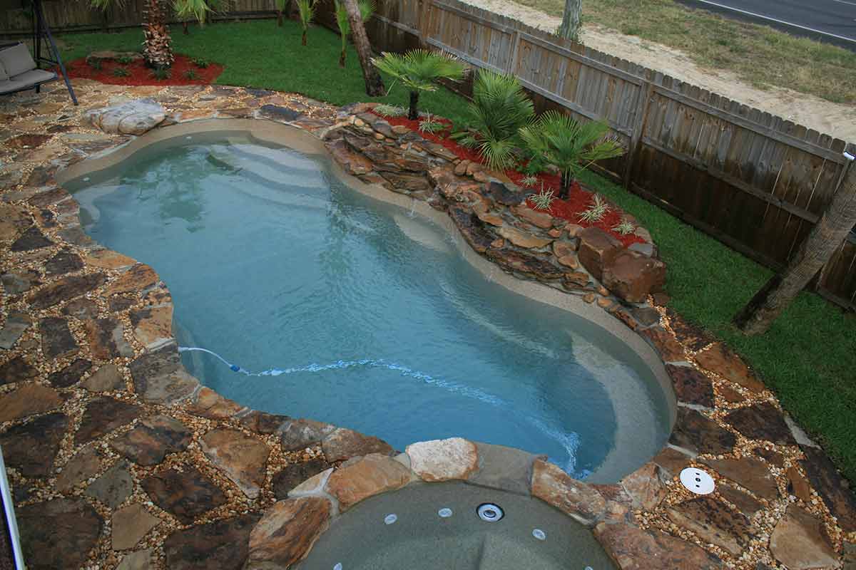 Bermuda 1430 Beautiful Stone Coping Finish