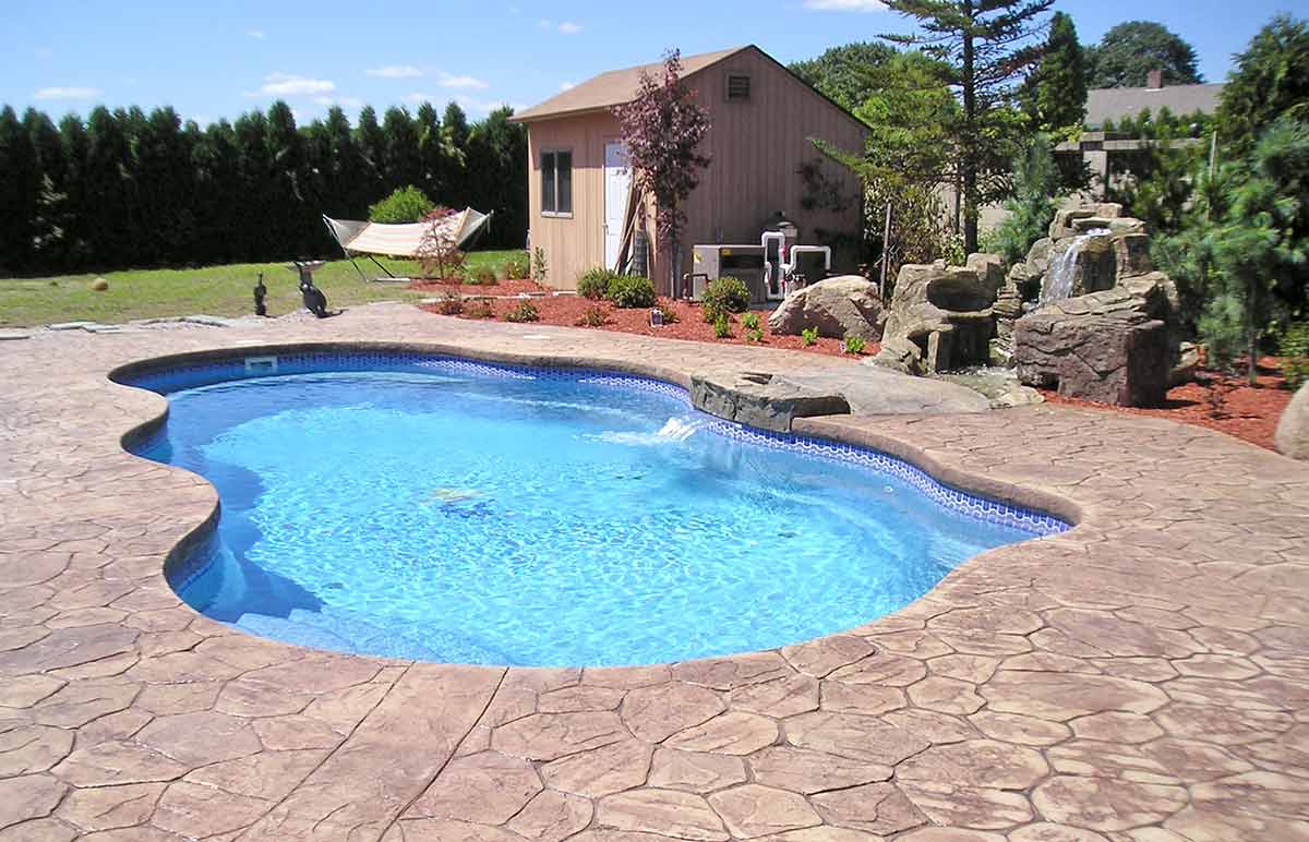 Bermuda 1430 Deep End Seating Ledge